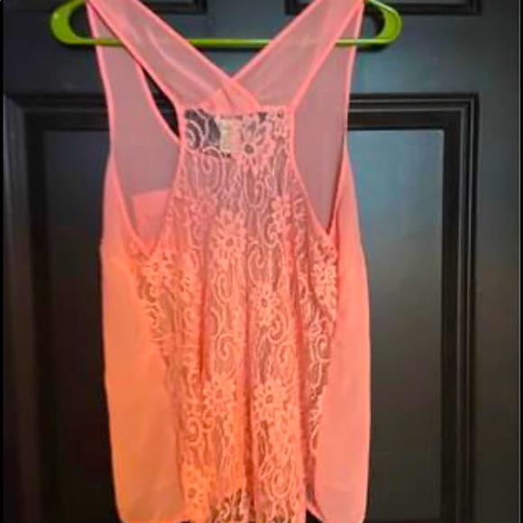 Translucent pink tank top - Picture 1 of 2